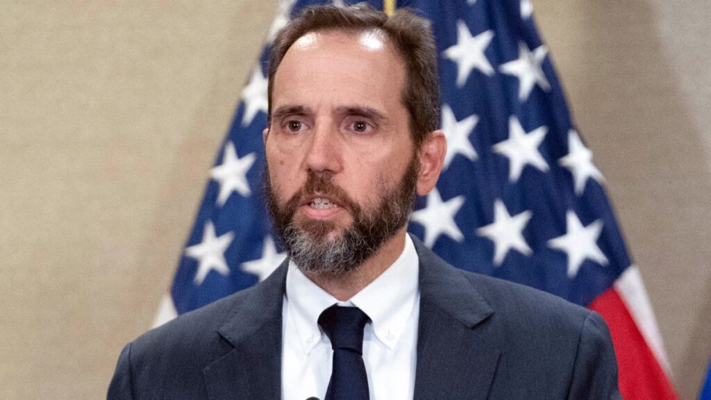 El fiscal que ha imputado a Trump: “Las leyes que protegen la información de Defensa Nacional deben respetarse”