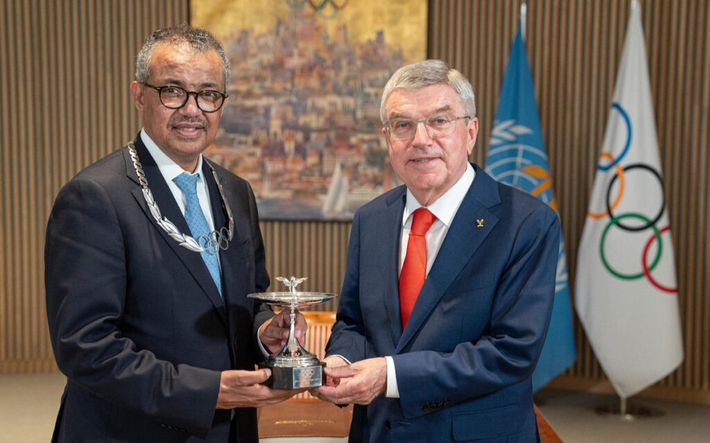 Entrega COI la Orden Olímpica a Tedros Ghebreyesus | Tuit