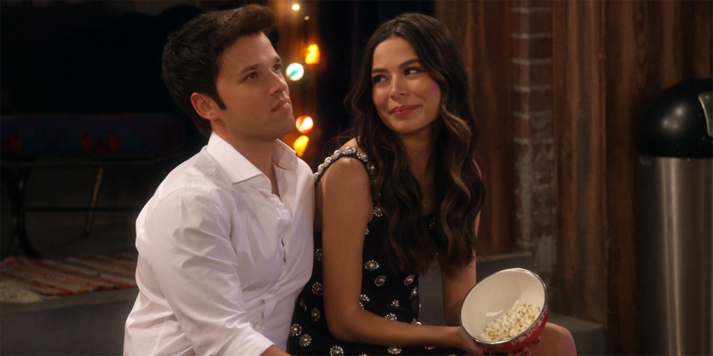 Nathan Kress as Freddie and Miranda Cosgrove as Carly share a look in Carly season 3 episode 3