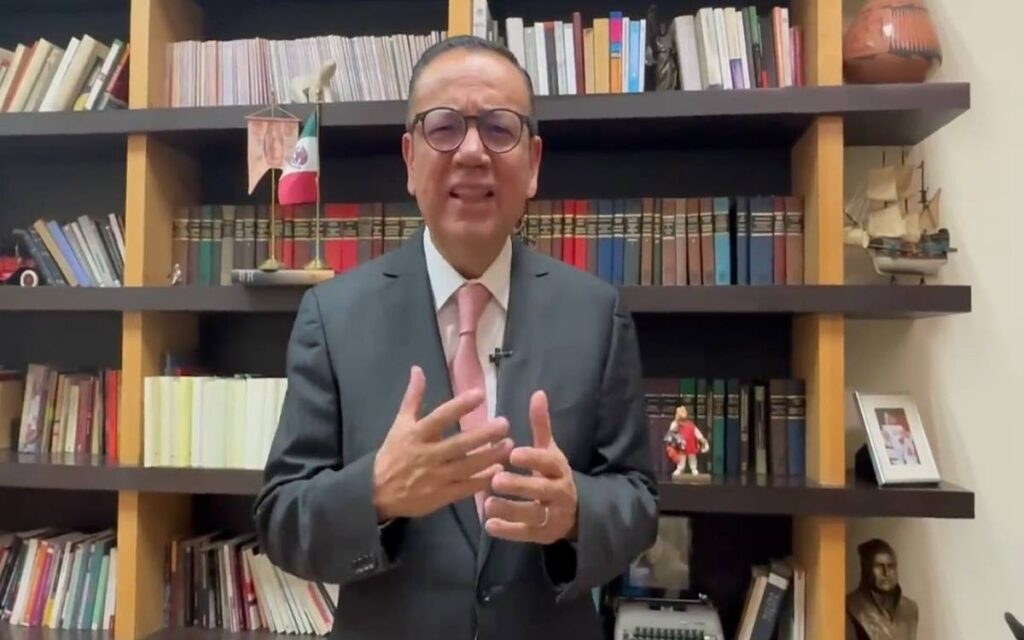 Germán Martínez critica método y se baja de la aspiración presidencial