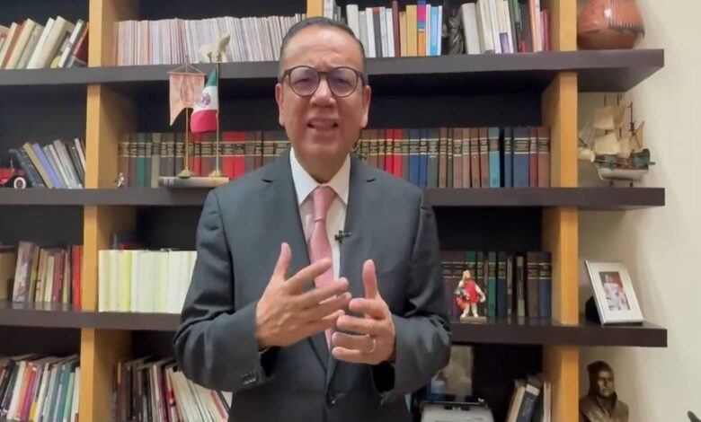 Germán Martínez critica método y se baja de la aspiración presidencial
