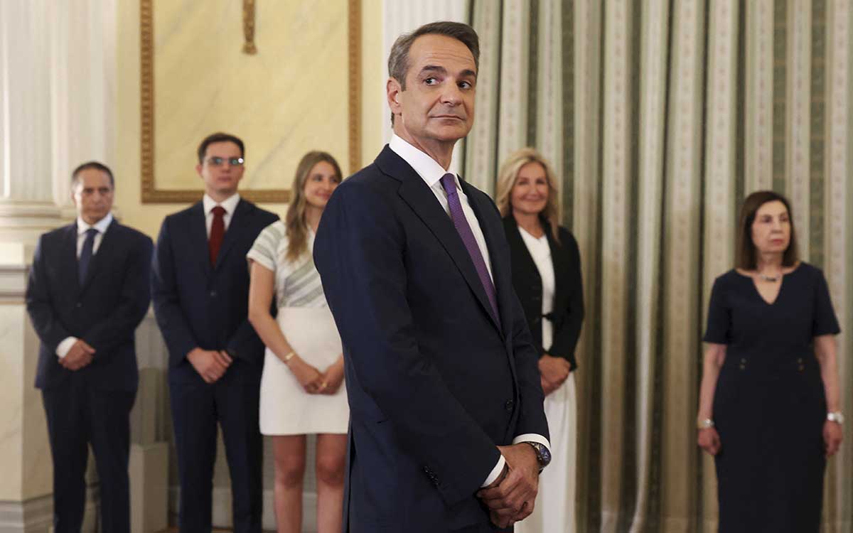Grecia: El conservador Mitsotakis inicia su segundo mandato tras ganar las elecciones