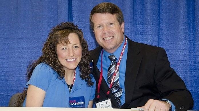 Jim Bob y Michele Duggar supuestamente asumen un papel de liderazgo en medio de nuevas revelaciones de documentos