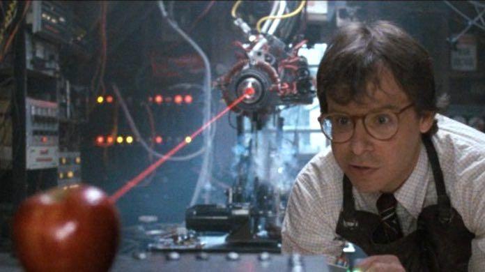 Josh Gad revela una actualización sorprendente sobre el reinicio de Honey I Shrunk the Kids con Rick Moranis