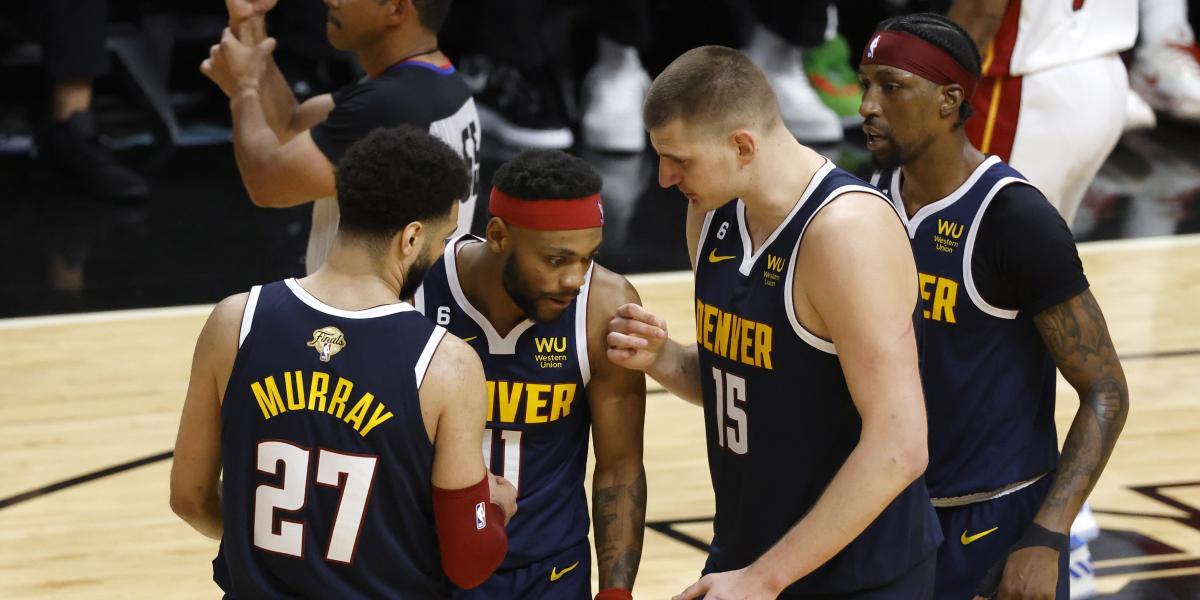 Los Nuggets quieren hacer historia en casa, los Heat volver a Miami