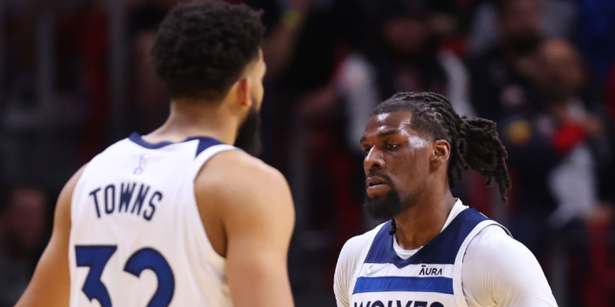 Los Timberwolves renuevan a Reid y envían una indirecta a Karl-Anthony Towns