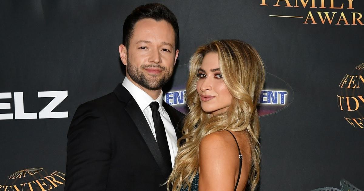 Los profesionales de ‘DWTS’ Daniella Karagach y Pasha Pashkov dan la bienvenida al primer hijo