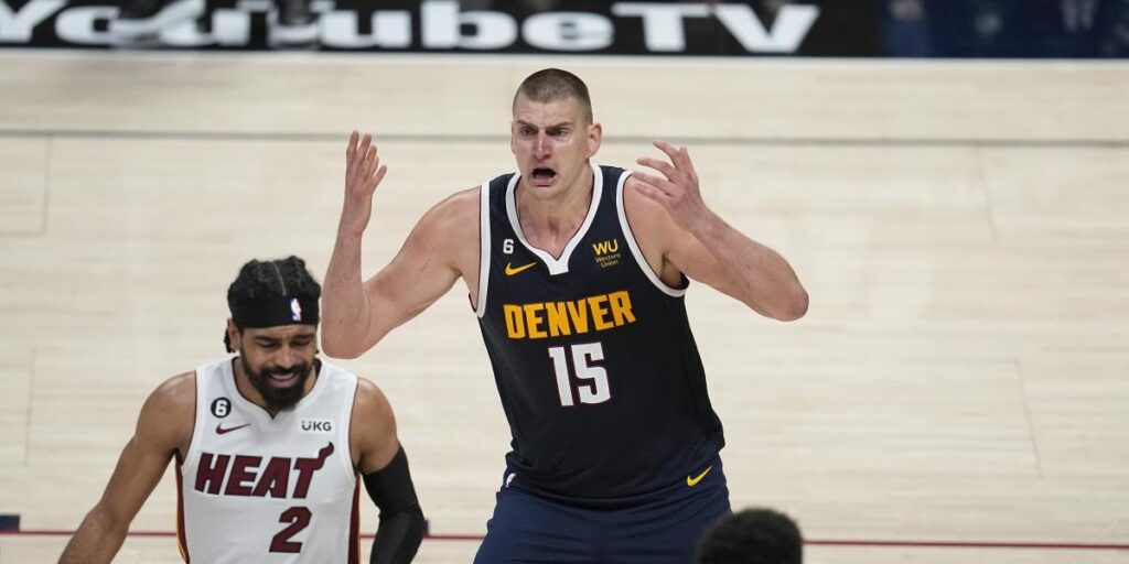 Nikola Jokic habla de falta de disciplina tras el mal último cuarto de los Nuggets