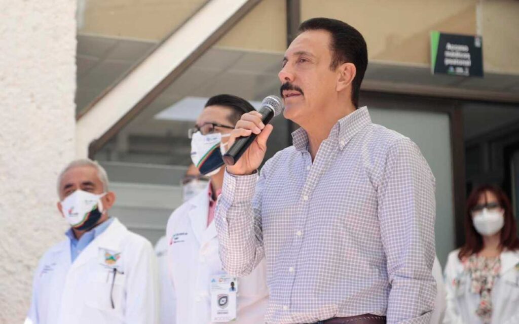 Omar Fayad renuncia al PRI