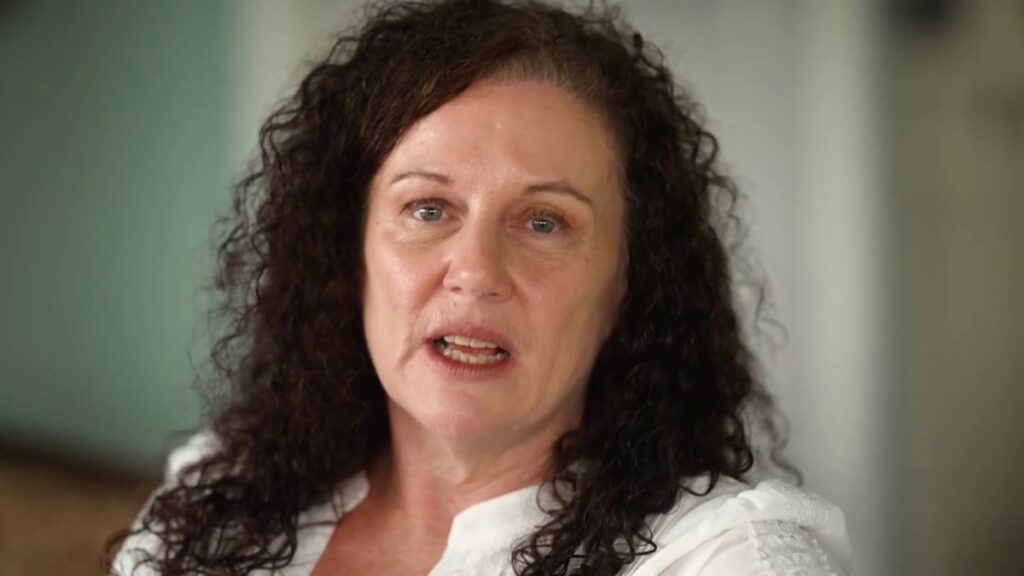 Pasó 20 años presa por la muerte de sus bebés, ahora un giro clave en el caso la deja libre