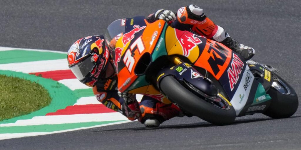 Pedro Acosta lo deja todo en manos de KTM: "¿2024? confío en ellos"