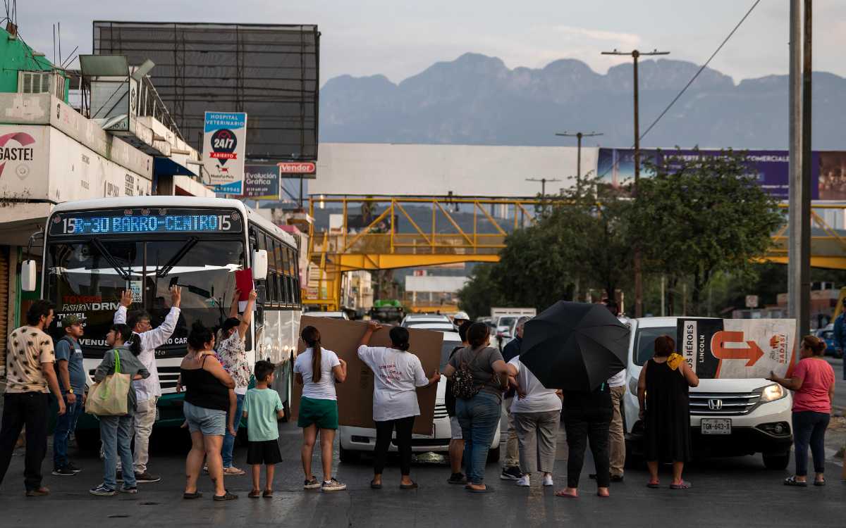 Protestan por apagones en plena ola de calor