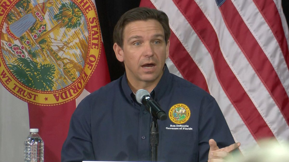 Ron DeSantis visita la frontera en Arizona y defiende los vuelos que llevaron migrantes a California