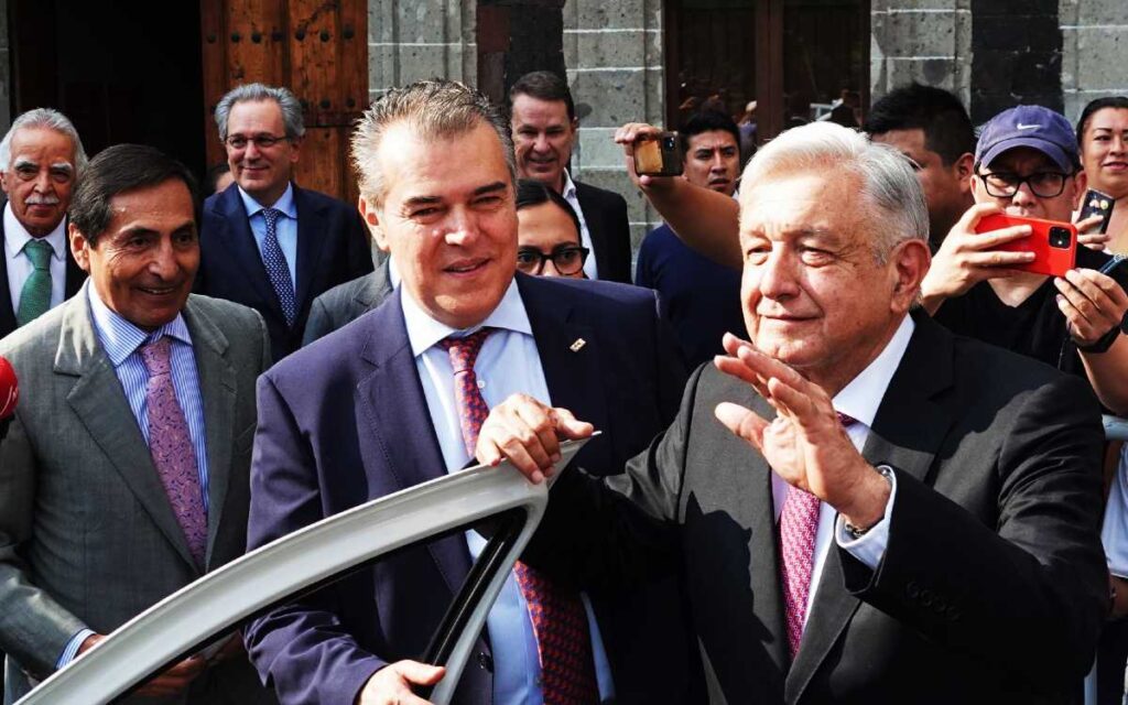 Se comprometen a invertir 30 mil millones de dólares tras reunión con AMLO