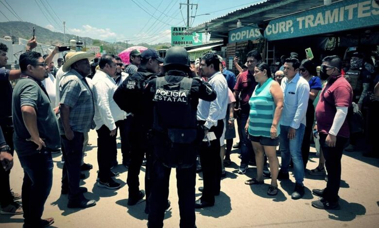 Señalan a médico y enfermera por presunto robo de medicamentos en Guerrero
