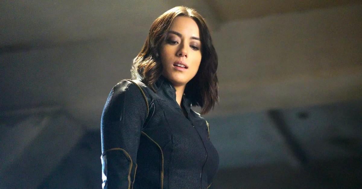 Twitter de Chloe Bennet hackeado por Crypto Company