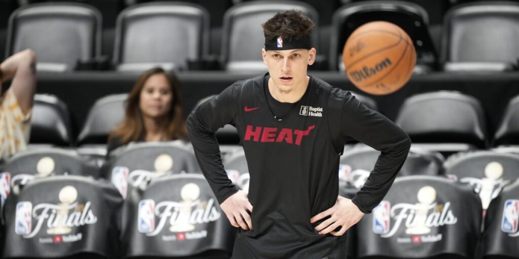 Tyler Herro, formalmente fuera del quinto partido para Miami