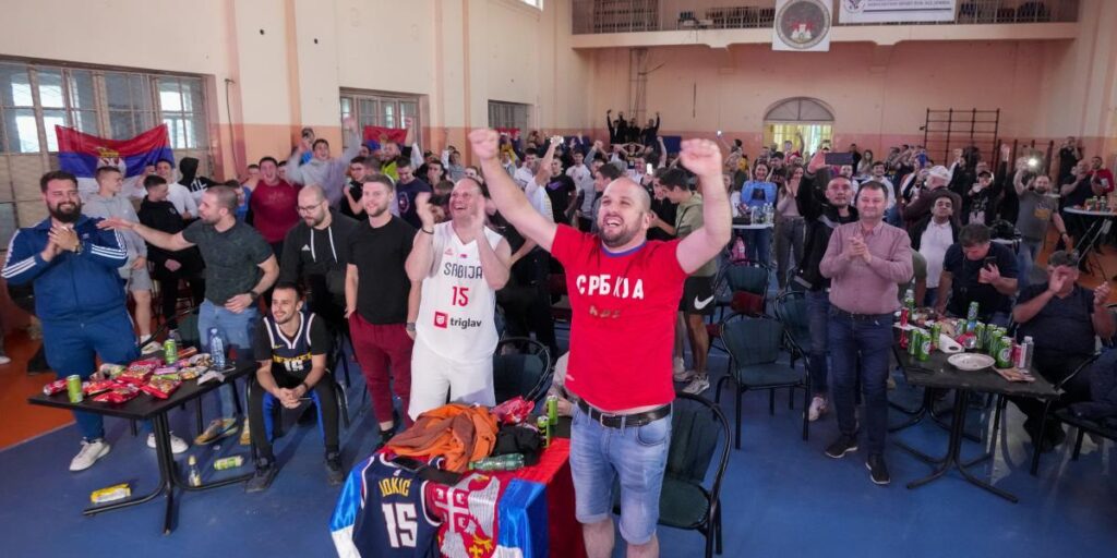 Un pueblo orgulloso: así se vivió en Serbia la coronación de Nikola Jokic