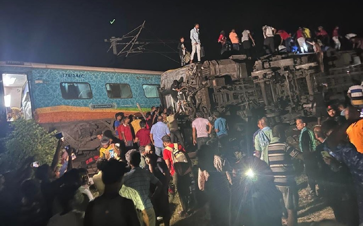 Unos 300 heridos por choque de trenes en la India