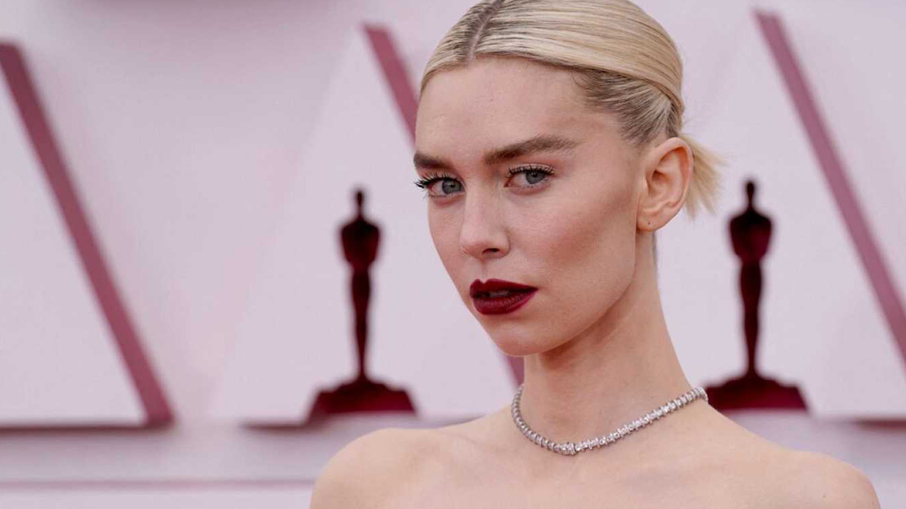 Vanessa Kirby responde a los rumores que la sitúan como esta heroína de Marvel