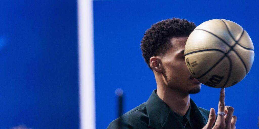 Wemby quiere aprender de los mejores: ya ha pedido cita con Duncan y Robinson