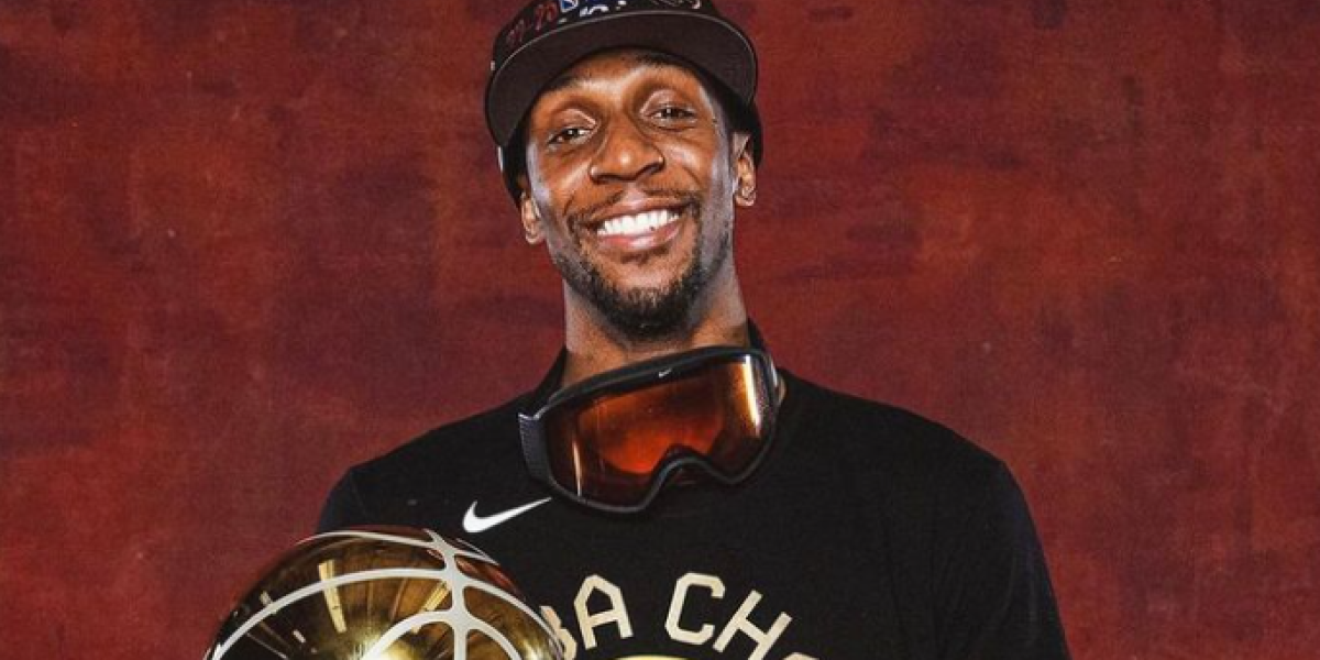 Y sonó la flauta para el bohemio Ish Smith: un anillo...¡tras 13 equipos en 13 años!