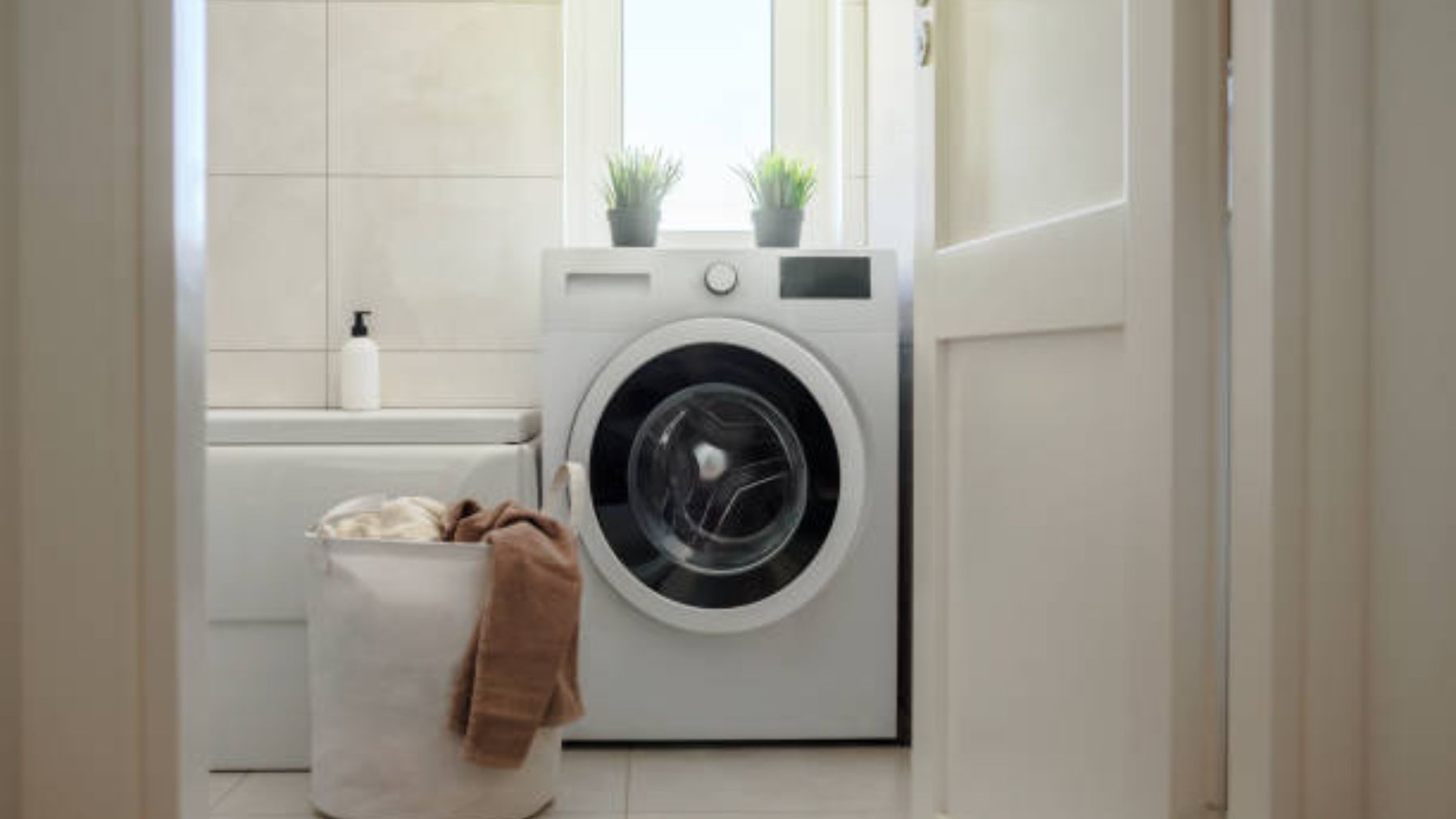 aclaran si es mejor colocar la lavadora en el baño o en la cocina