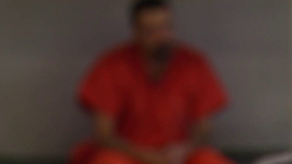 arrestan a Jordian Pacheco y lo acusan de agresión sexual y de recibir pornografía infantil