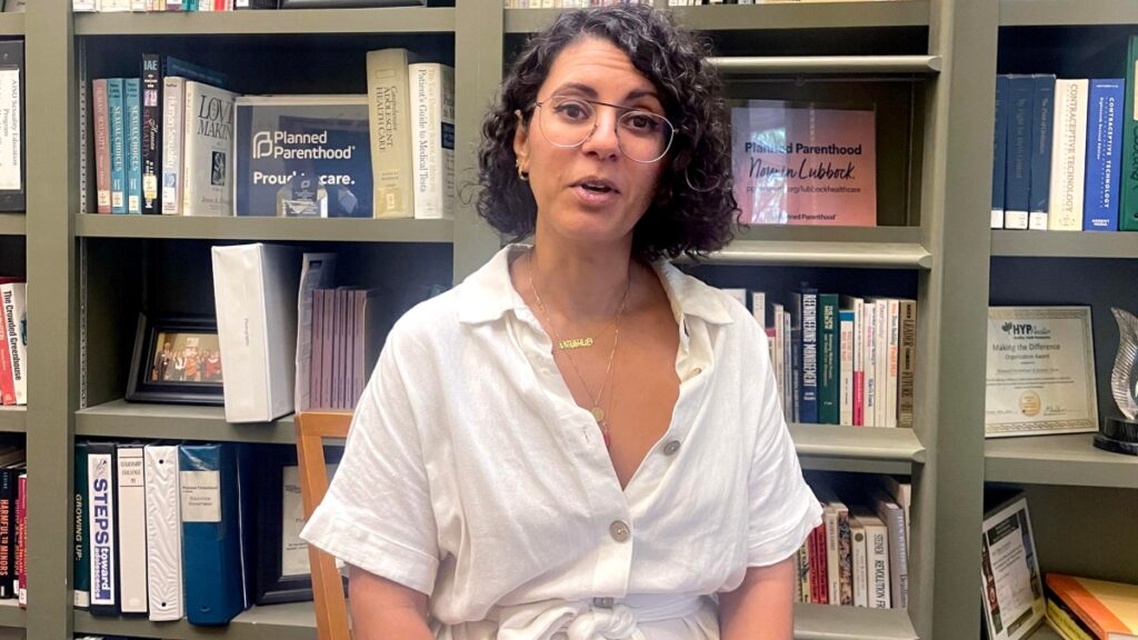 así sobreviven los médicos a la persecución al aborto