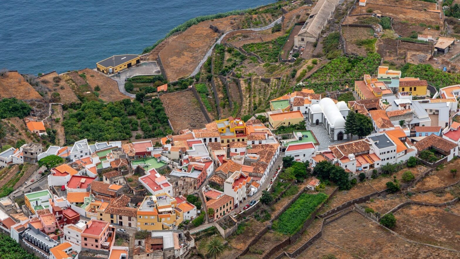este es el pueblo más increíble de España y tiene un mirador de vértigo