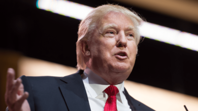 expresidente Trump admite tener un documento clasificado sobre Irán
