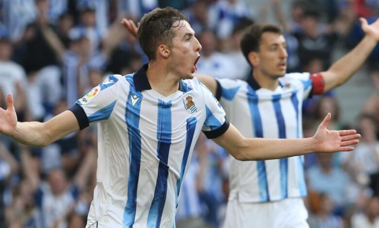 "La Real es un equipo de pueblo; nos llevamos todos con todos"