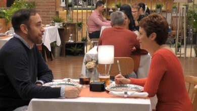 "Soy muy friki con la boca": una comensal no se corta y su cita alucina en 'First Dates'