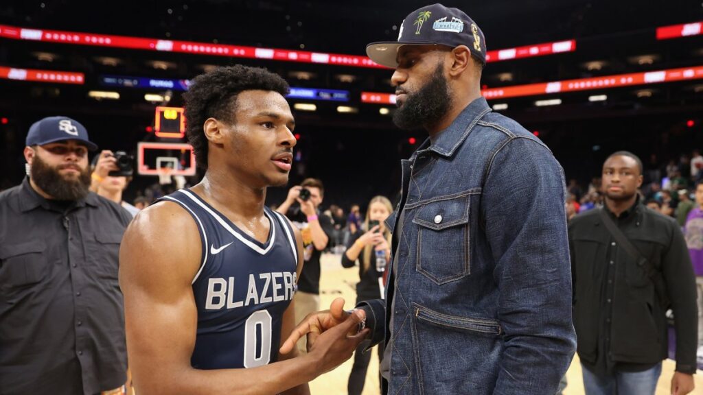 ‘Todos estamos bien’: LeBron James y su mensaje tras el paro cardíaco de su hijo