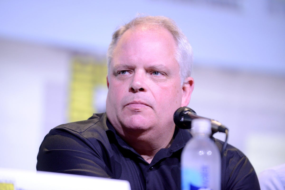 Manny Coto, galardonado productor de 24, Dexter y American Horror Story, muere a los 62 años