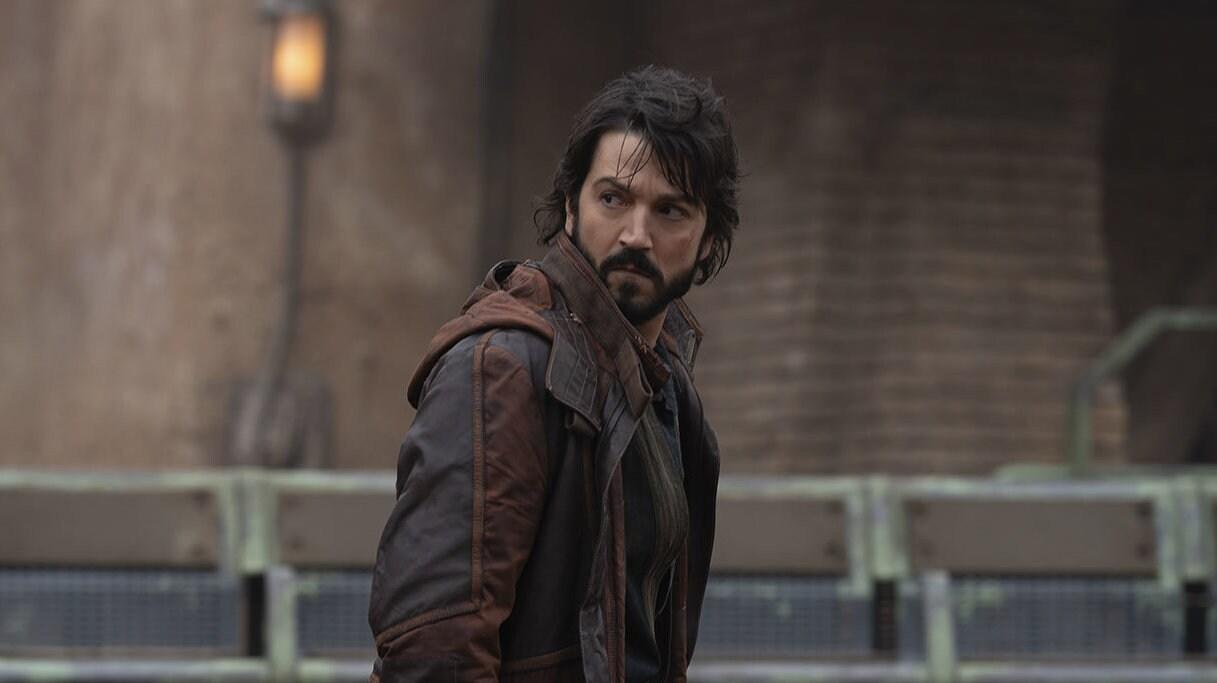 cassian-andor-star-wars-diego-luna.jpg