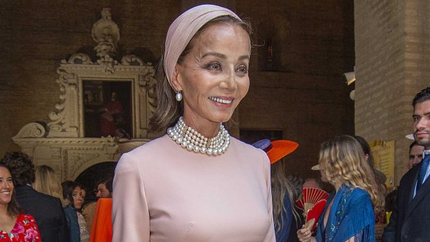 Isabel Preysler en la boda de la hija de los duques de Segorbe / Gtres