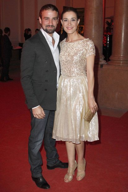 Raquel Sánchez Silva y Mario Biondo en un evento / Gtres