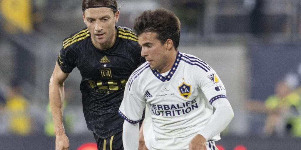 2-1: Show de Riqui y récord en la MLS en el derbi de Los Ángeles