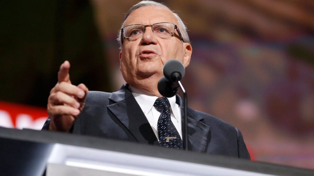 Arpaio presenta demanda civil contra ex canciller mexicano Marcelo Ebrard