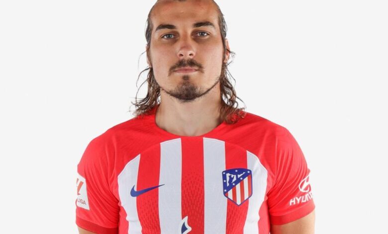 Así de bien le queda la rojiblanca a Soyuncu: Su día, en imágenes