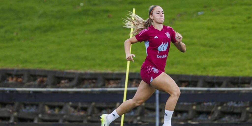 Athenea del Castillo avisa: "Vienen dos partidos duros"