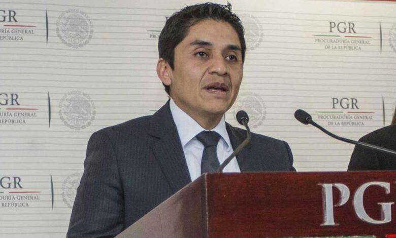 Caso Ayotzinapa: Vinculan a proceso a exfiscal antisecuestros de la PGR
