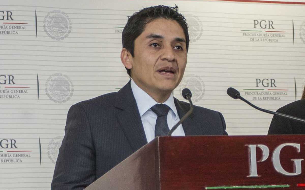 Caso Ayotzinapa: Vinculan a proceso a exfiscal antisecuestros de la PGR