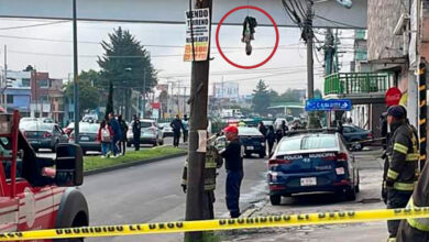 Cuelgan restos humanos en puente peatonal frente a CU UAEMex, Toluca