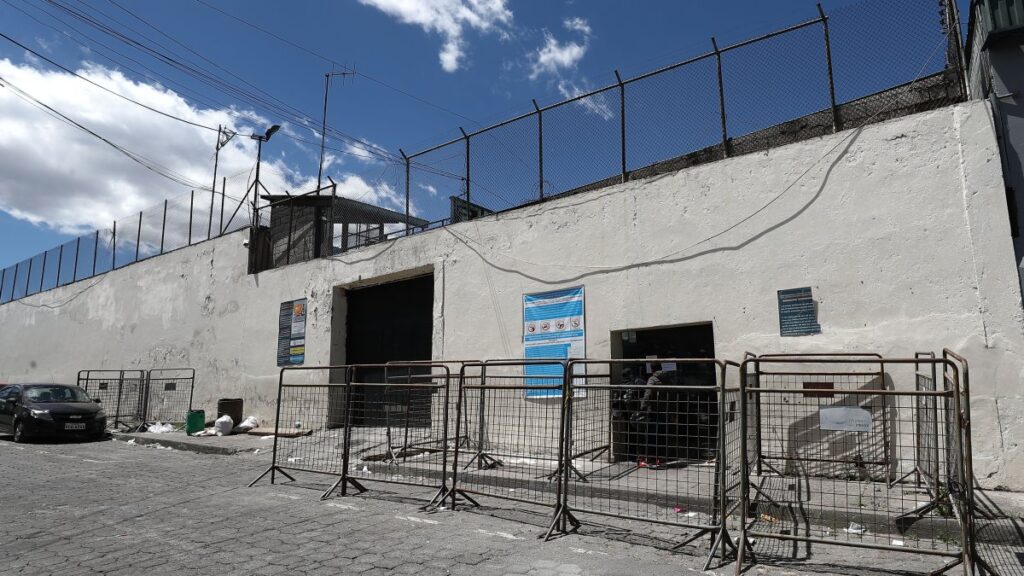 Ecuador: prisioneros de 13 cárceles se declaran en huelga de hambre