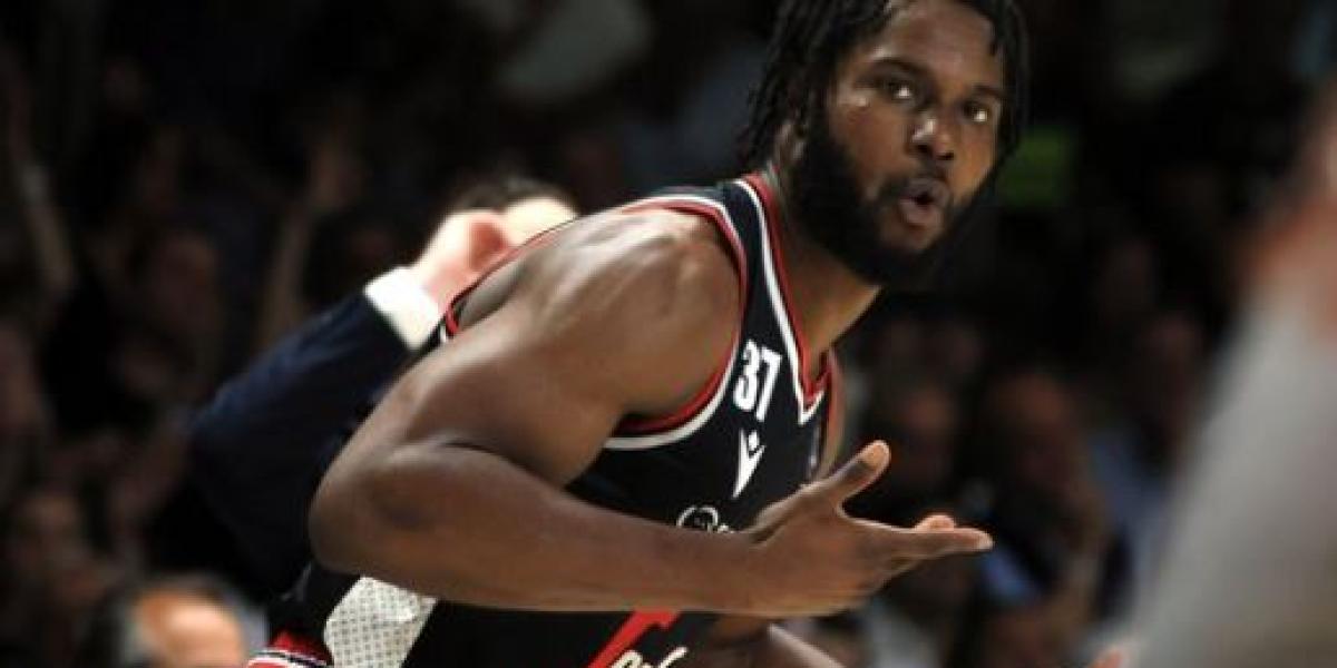 El ala-pívot Semi Ojeleye, traspasado del Virtus Bolonia al Valencia Basket