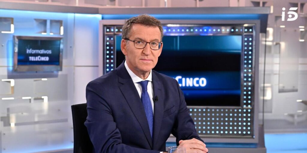 El garrafal error de Feijóo con Pedro Piqueras que 'incendia' las redes