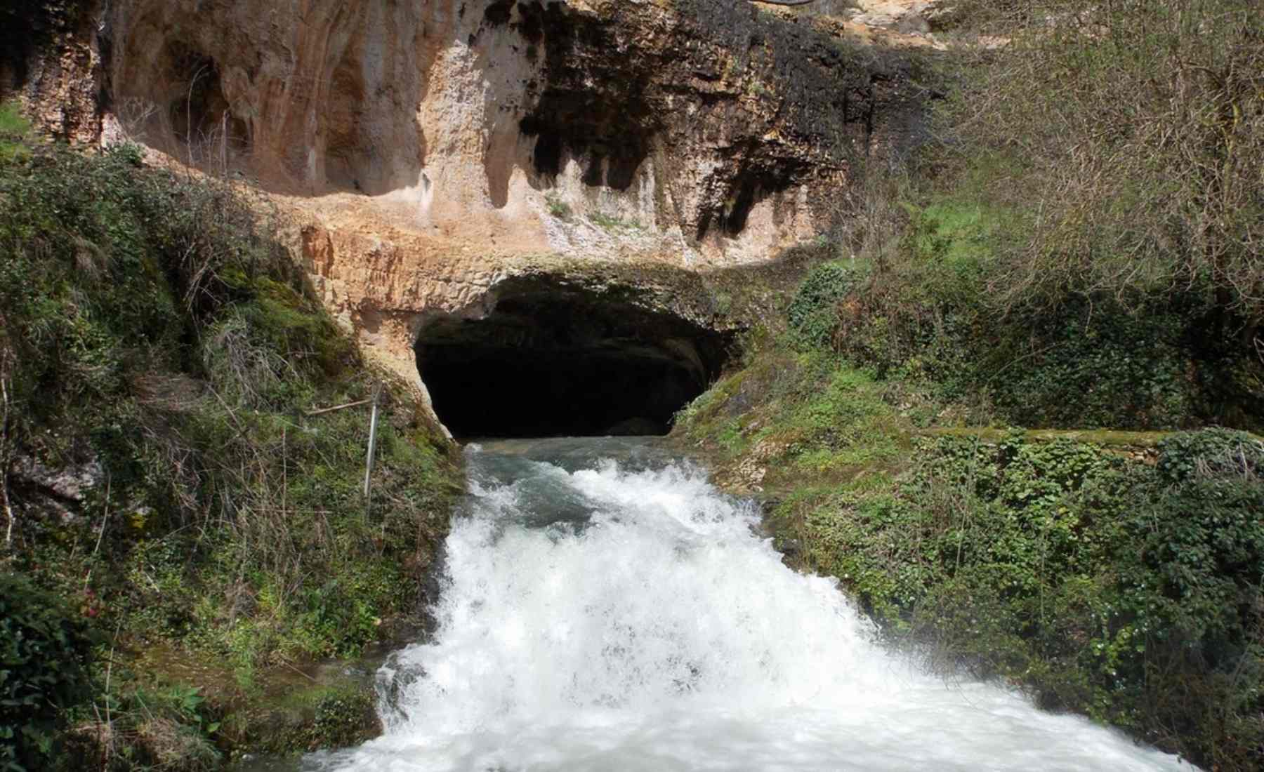 El pueblo cascada de Burgos que te dejará sin palabras