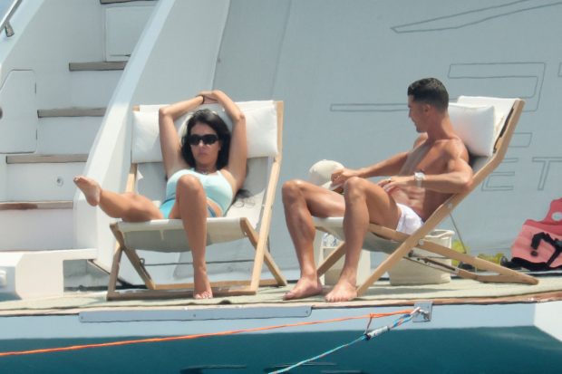 Cristiano Ronaldo en su yate / GTRES